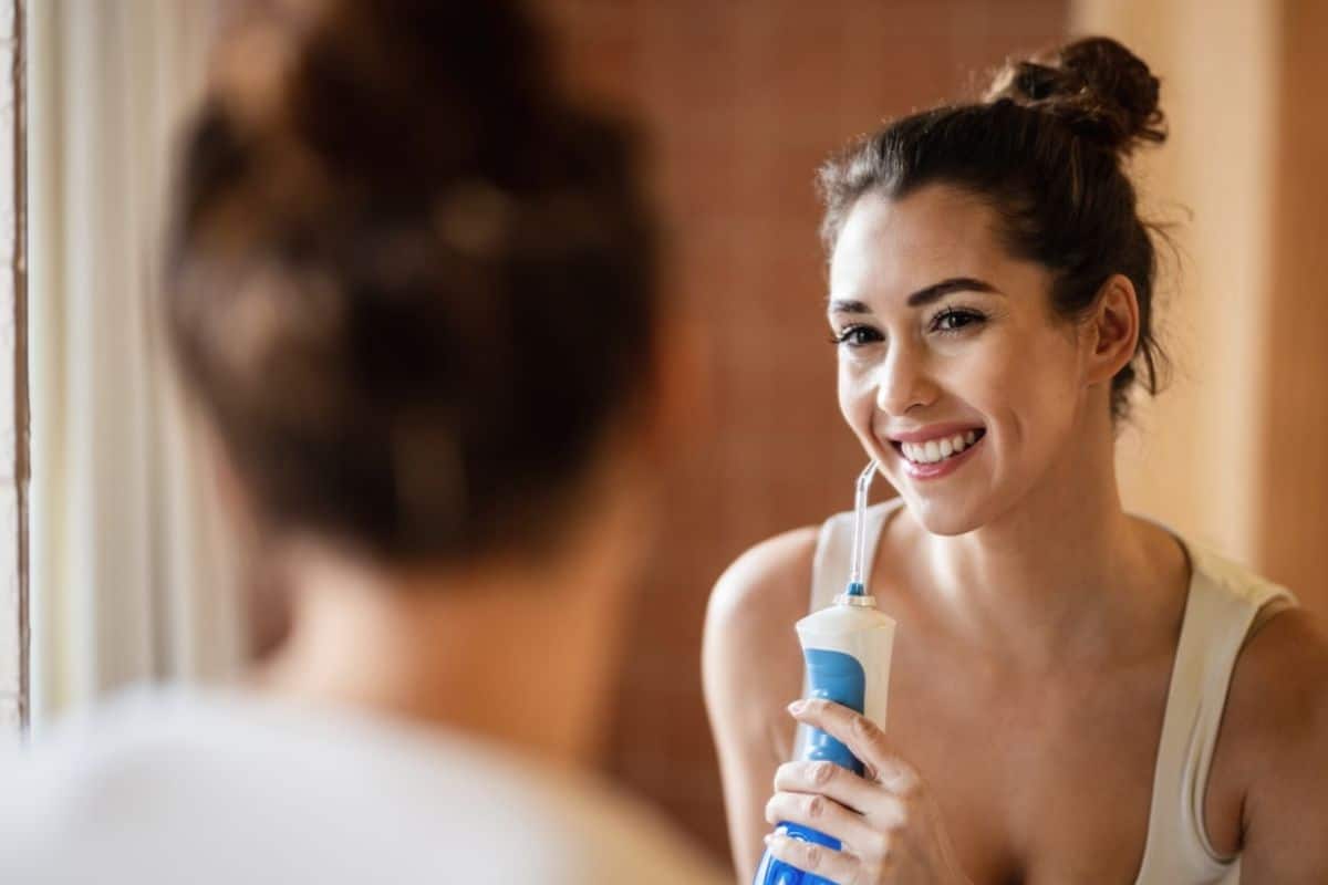 Water Flossing or String Flossing Dentist in Shreveport LA suggests